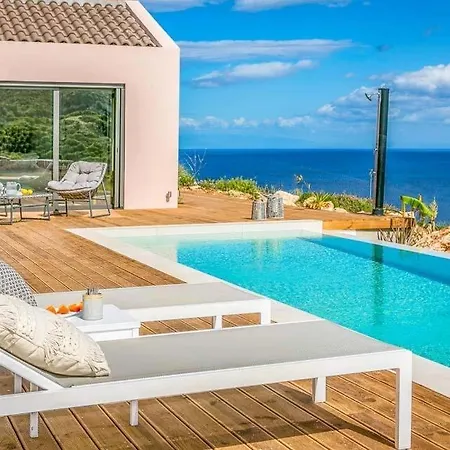Skala Sleeps 3 Pool Air Con Wifi ヴィラ *