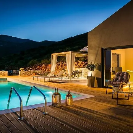 וילה Skala Sleeps 3 Pool Air Con Wifi